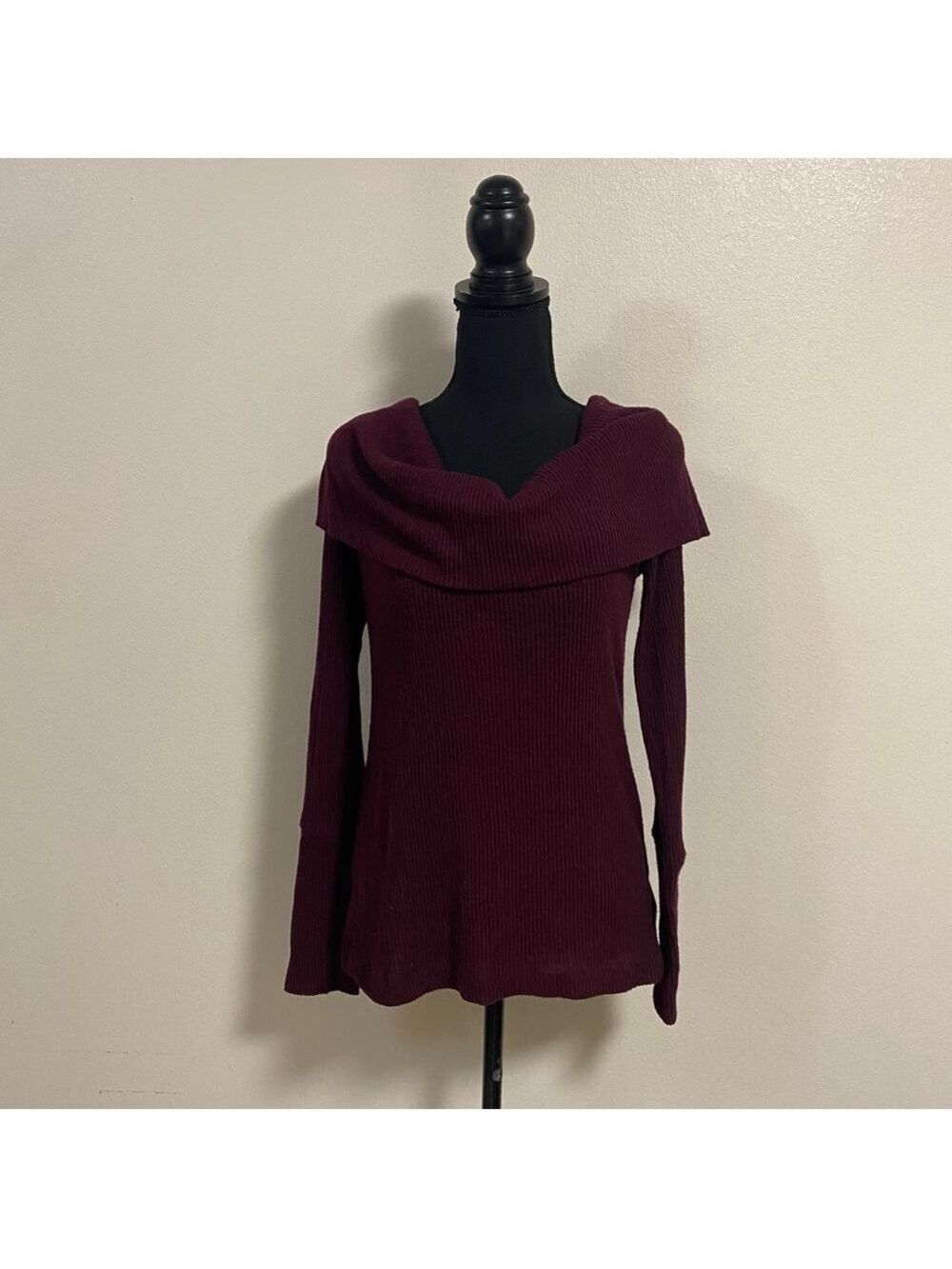 We the Free Shirt Women’s Size Large Maroon Off-Shoulder ribbed knit Sweater